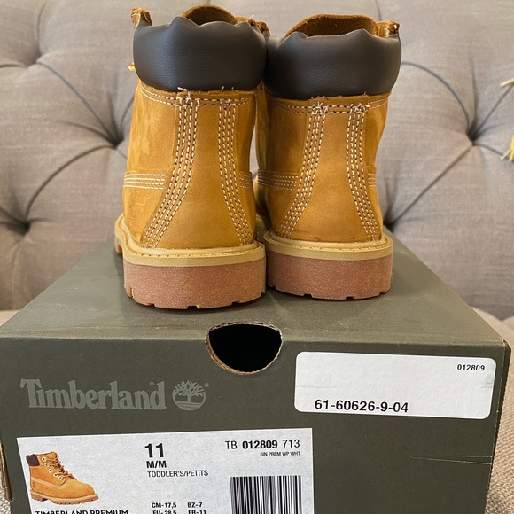 NIB- Timberland Premium 6 in. Waterproof Boot SZ 11 - Toddler - Picture 4 of 6